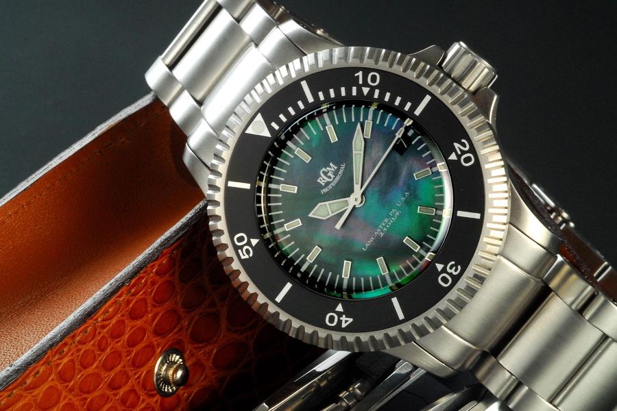 19 Best American Watch Brands | Man of Many