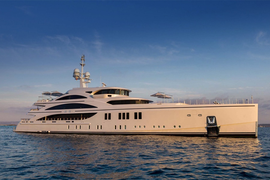 packer superyacht