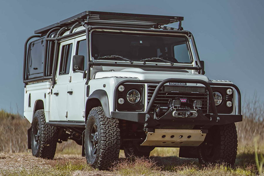 defender 130 expedition side view