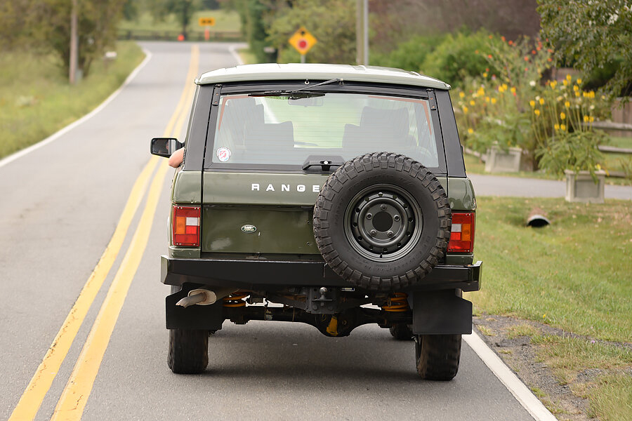 land rover vehicle back view