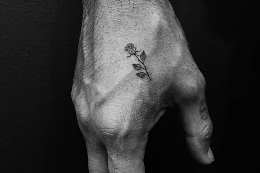 Tatuaj simplu