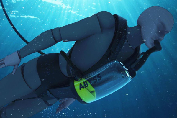 Enjoy Endless Underwater Breathing with the Exolung | Man of Many