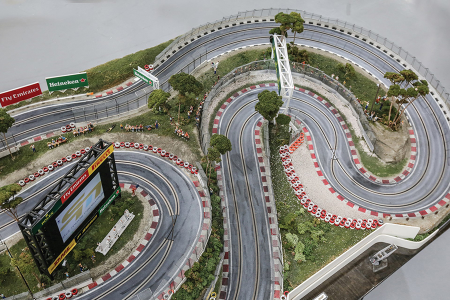 F1 Slot Car Track road maze