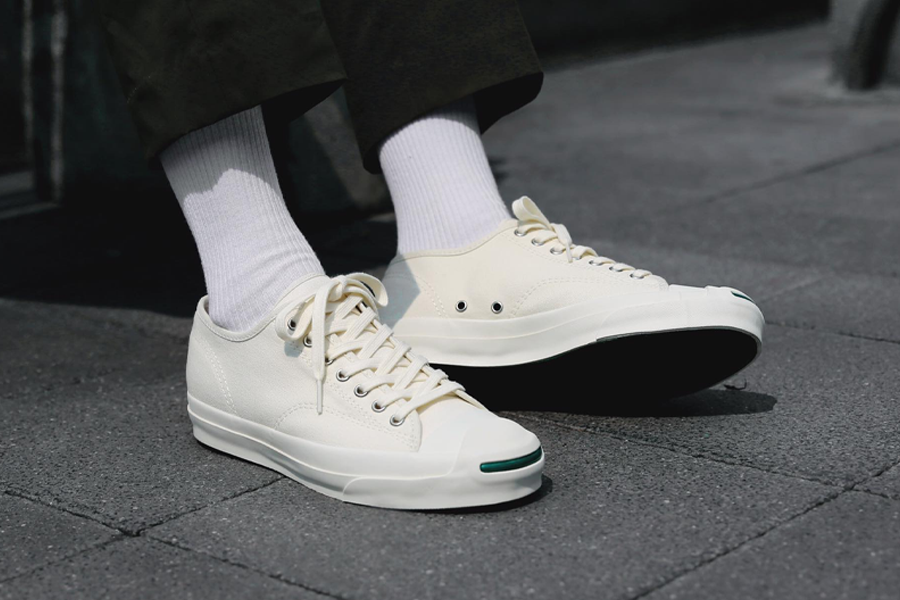 21 Best Minimalist Sneakers for | Man of Many