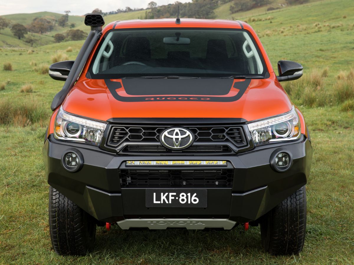 Front of 2018 Toyota Hilux Rugged X