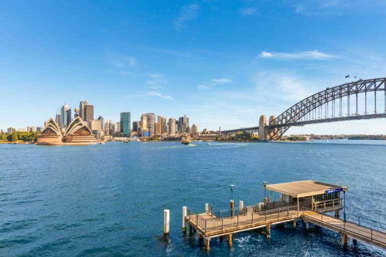 12 Best Fishing Spots in Sydney | Man of Many