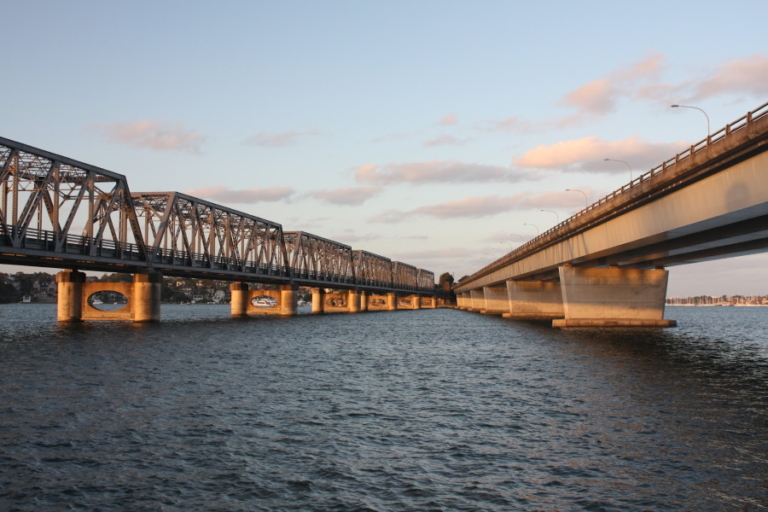 12 Best Fishing Spots in Sydney | Man of Many