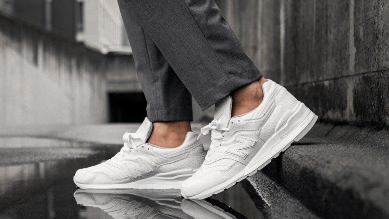 white leather sneakers mens outfit