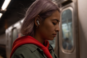 Apple 'AirPod Pro Lite' Earphones