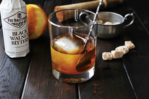 10 Easy Irish Whiskey Cocktails For This St Paddys Day Man Of Many 2337