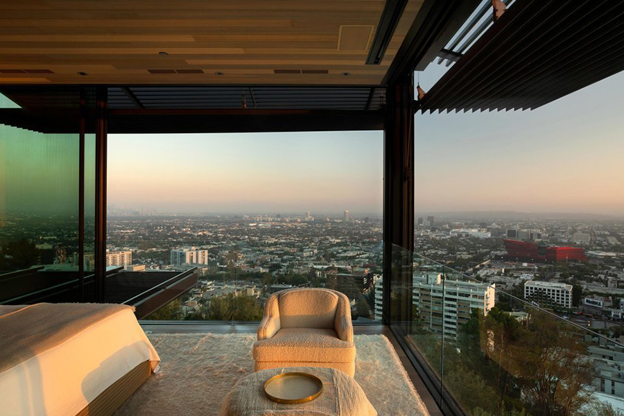 Collywood house bedroom overlooking the city