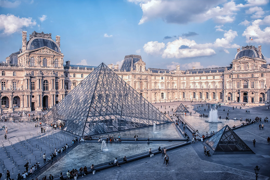 Virtual Museum Tours - The Lourve, Paris