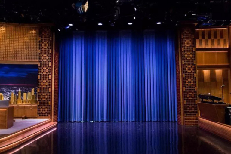 99+ Funny Zoom Virtual Backgrounds to Download Man of Many