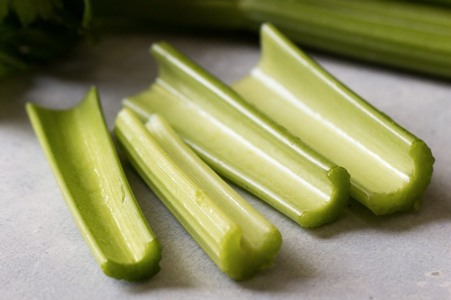 Best Healthy Snacks for Weight Loss - celery