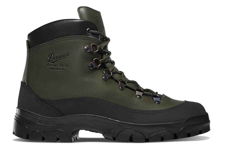 Danner combat hot sale hiking boots