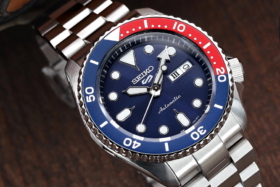 Seiko 5 Automatic Pepsi Bezel Watch 