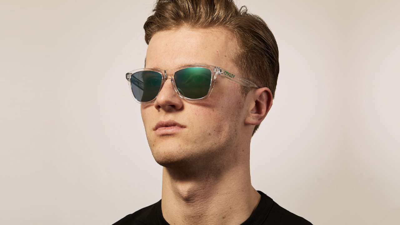 oakley wayfarer style sunglasses