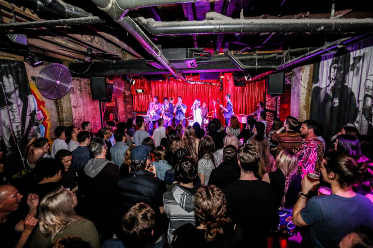 29-best-live-music-venues-in-melbourne-man-of-many