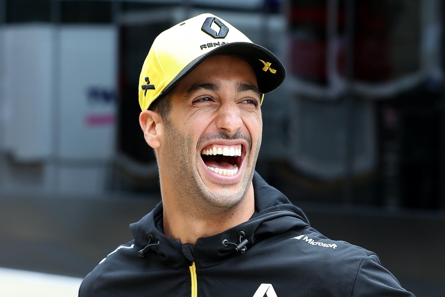 Daniel Ricciardo Will Join McLaren For 2021 F1 Season | Man of Many