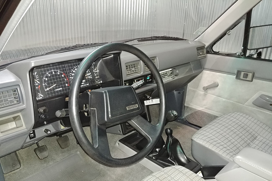 1985 toyota pickup interior parts