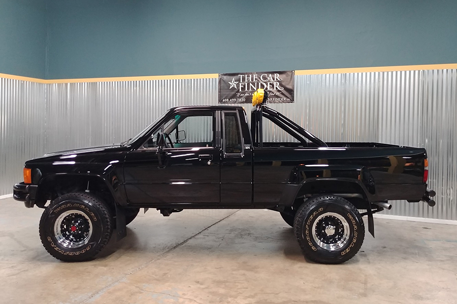 1985 Toyota 4X4 Back to the future pickup