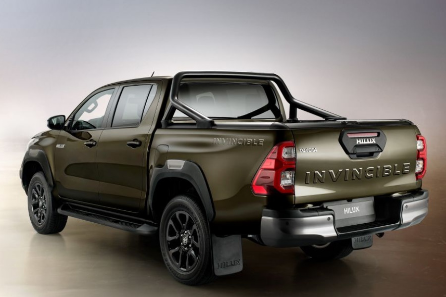 Toyota HiLux Invincible