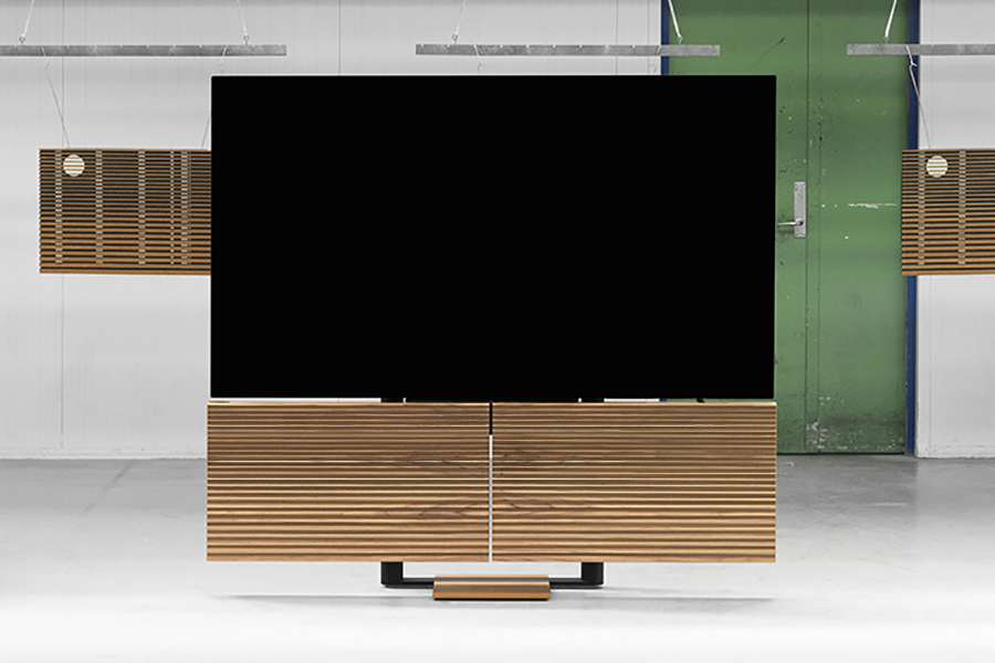 Bang & Olufsen BeoVision Harmony - 77 Oak - new