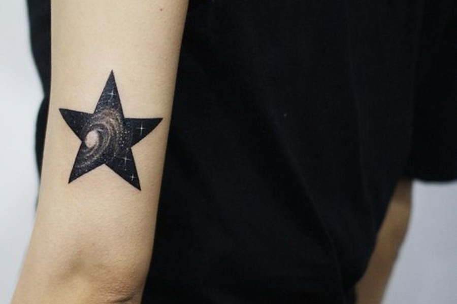 12 Small Tattoos For Men To Inspire You in 2023  alexie