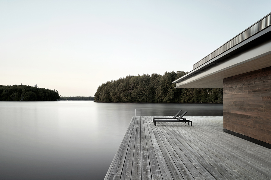 Metrick Cottage and Boathouse balcony