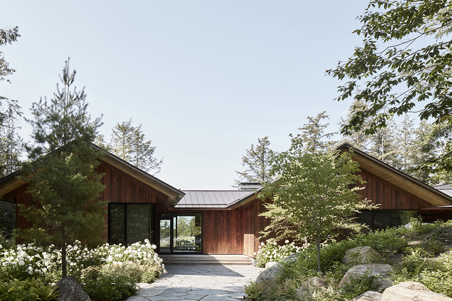 Metrick Cottage and Boathouse walkway