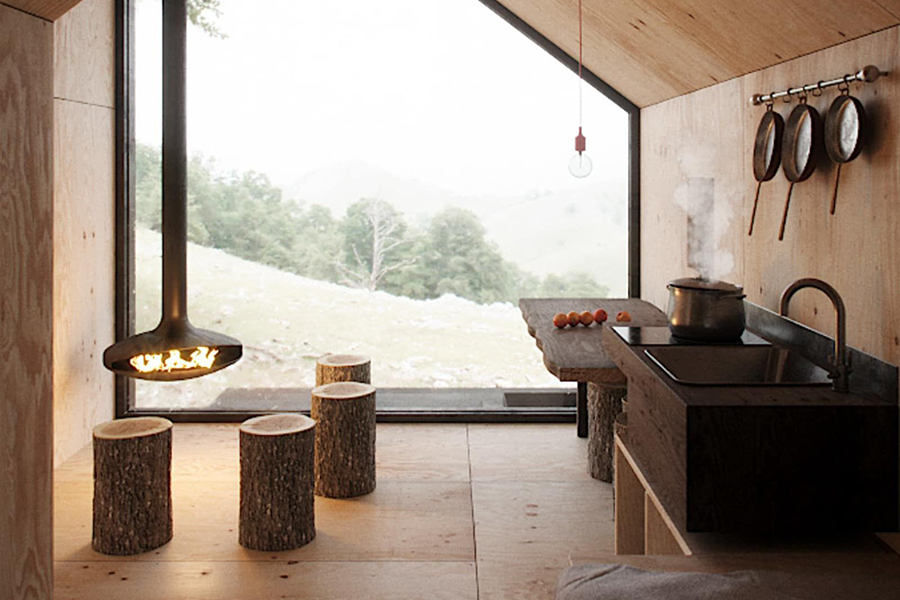 The Mountain Refuge log table and chair