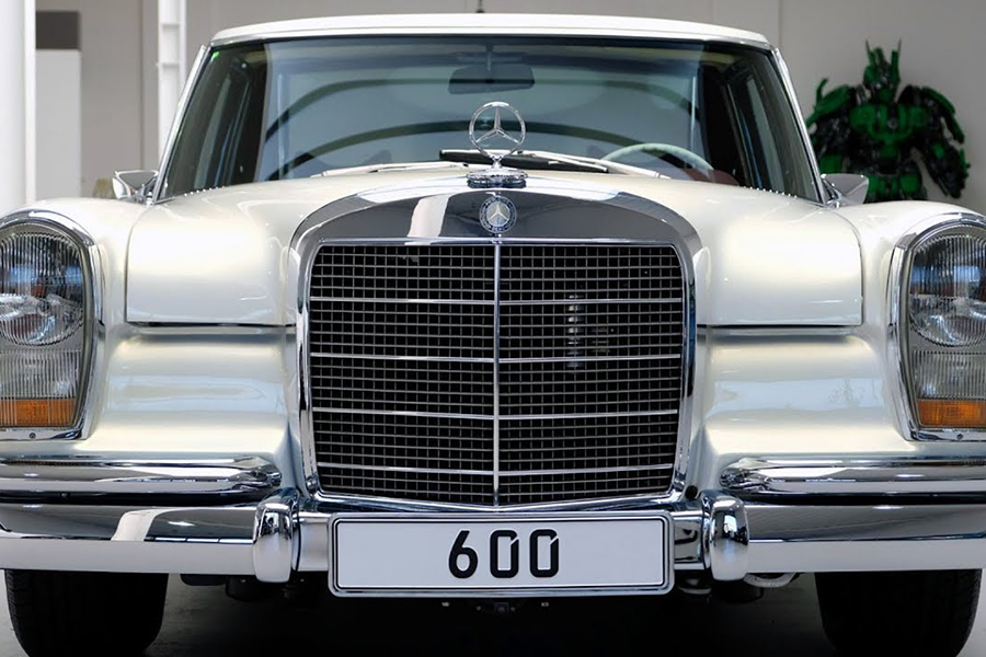 1975 Mercedes-Benz 600 Pullman Maybach Restomod front headlight