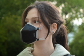 air purifying UVMask in black