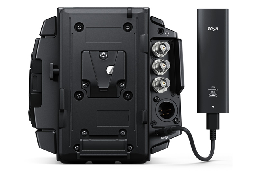 Black Magic Ursa Mini Pro charger