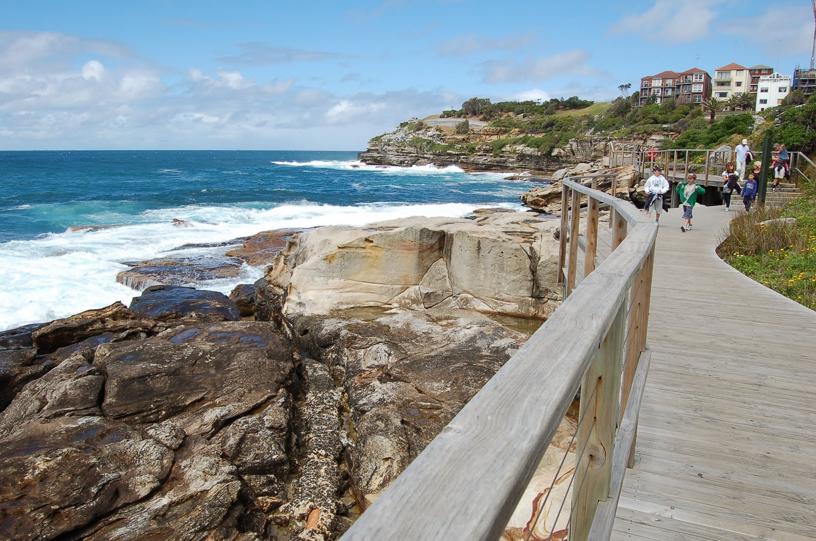 Bondi to bronte walk boardwalk