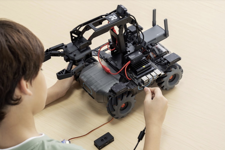 DJI Robomaster educational robot