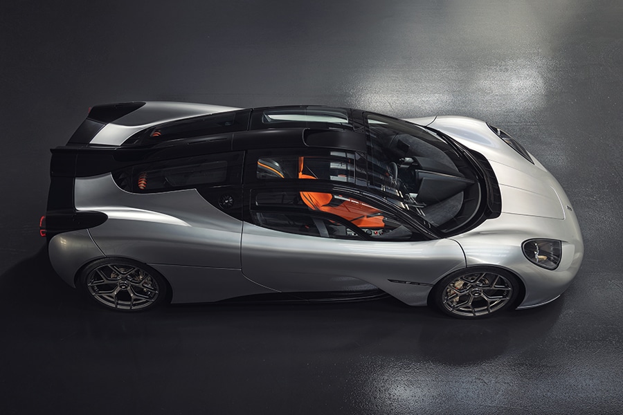 Designer of the McLaren F1 debuts the T.50 top view