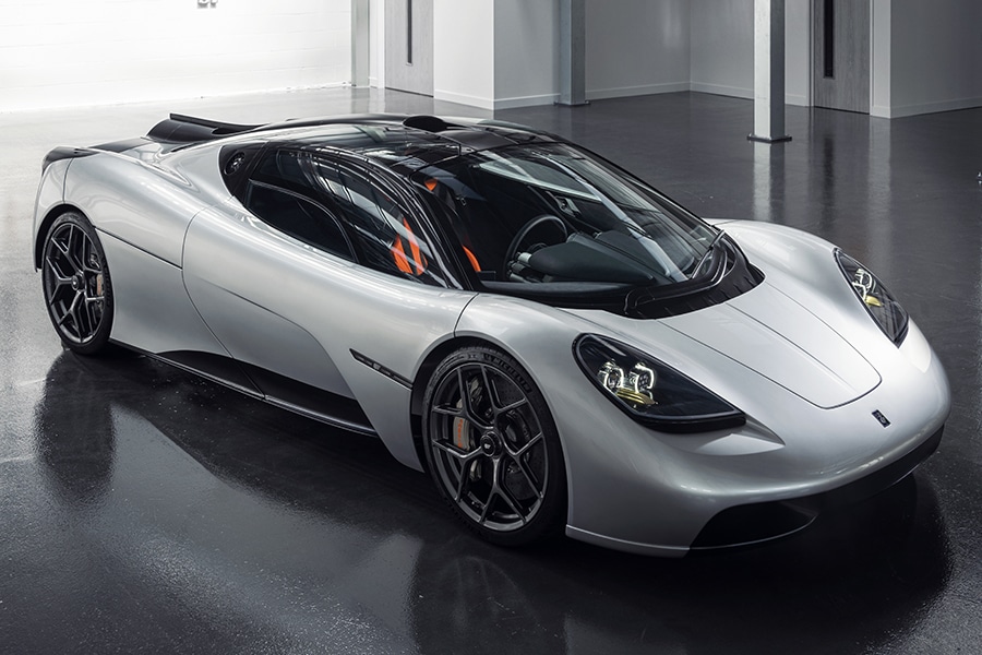 Designer of the McLaren F1 debuts the T.50 side view