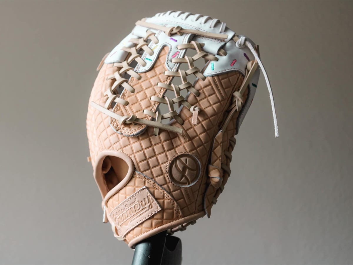 Let’s All Scream for the Ice Cream Glove Man of Many