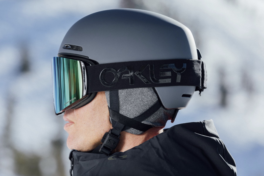 Oakley's 2020 Snow Tech Outerwear Protects and Styles | Man of Many