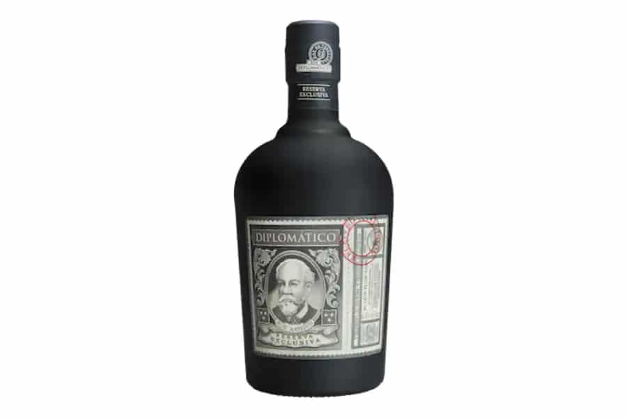 best rum for dark and stormy - diplomatico rum reserva elcusiva