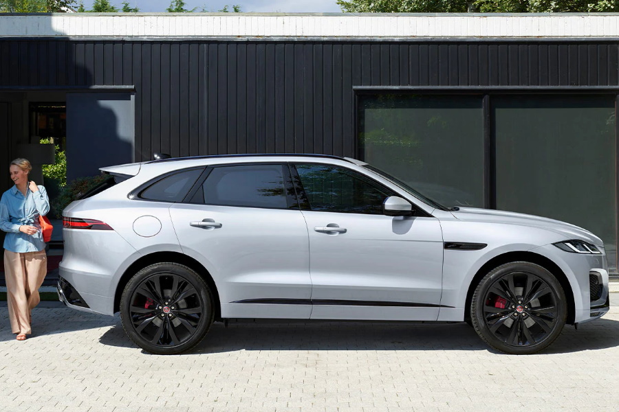 21 Jaguar F Pace Is All About Luxury Performance Man Of Many