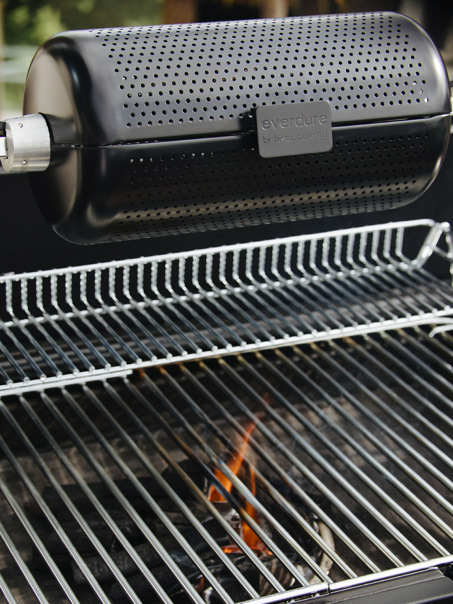 Taurus 660 Charcoal BBQ