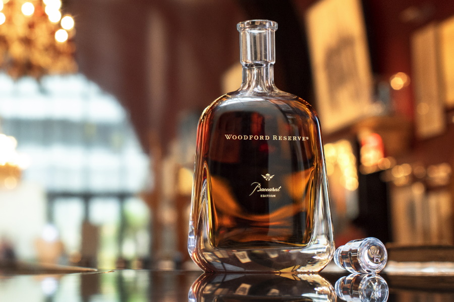 Bacarat. Коньяк Woodford Reserve. Хайме Бурбон. Бренди баккара. Бурбон в графине.