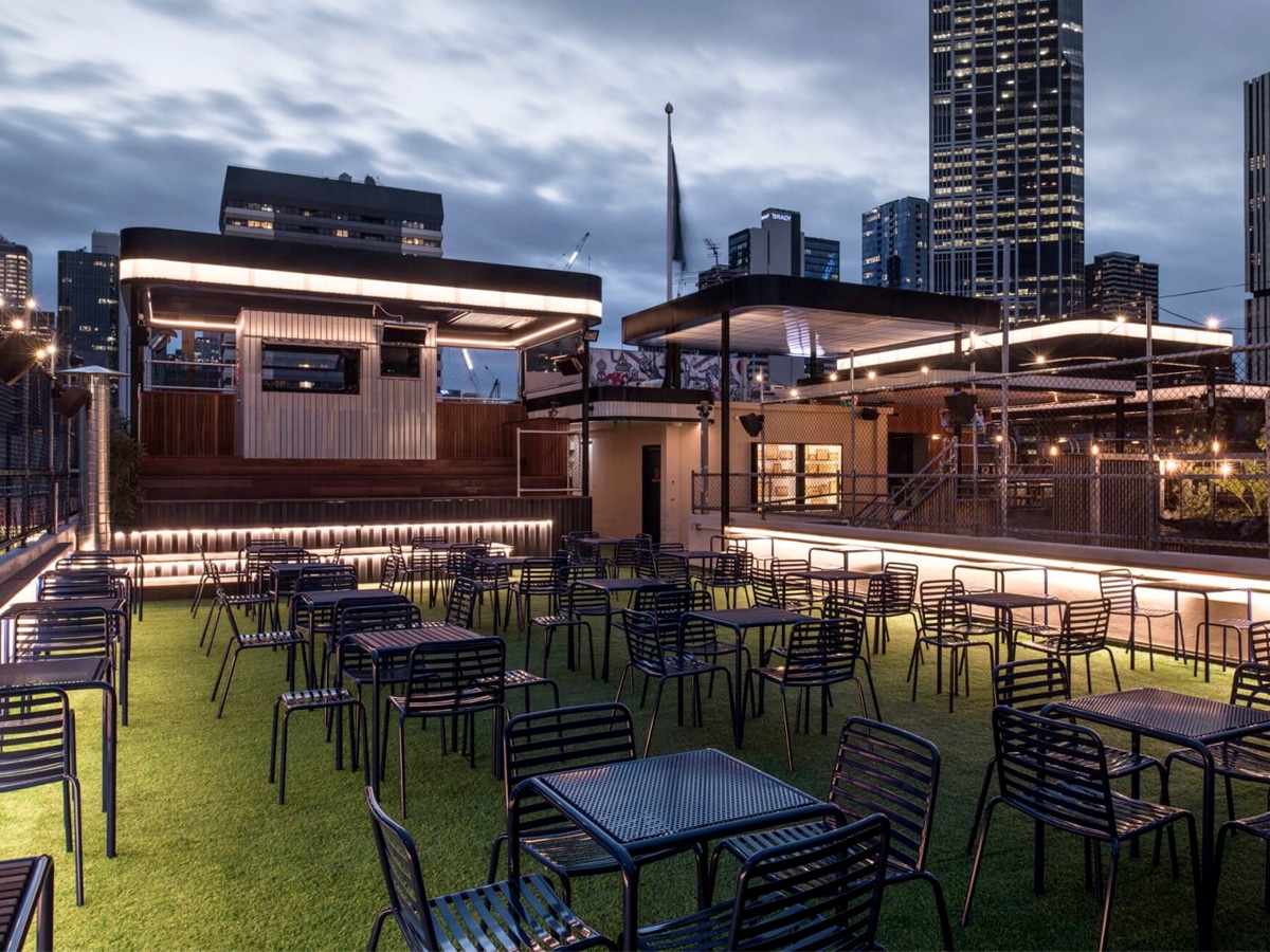 9 rooftop bar