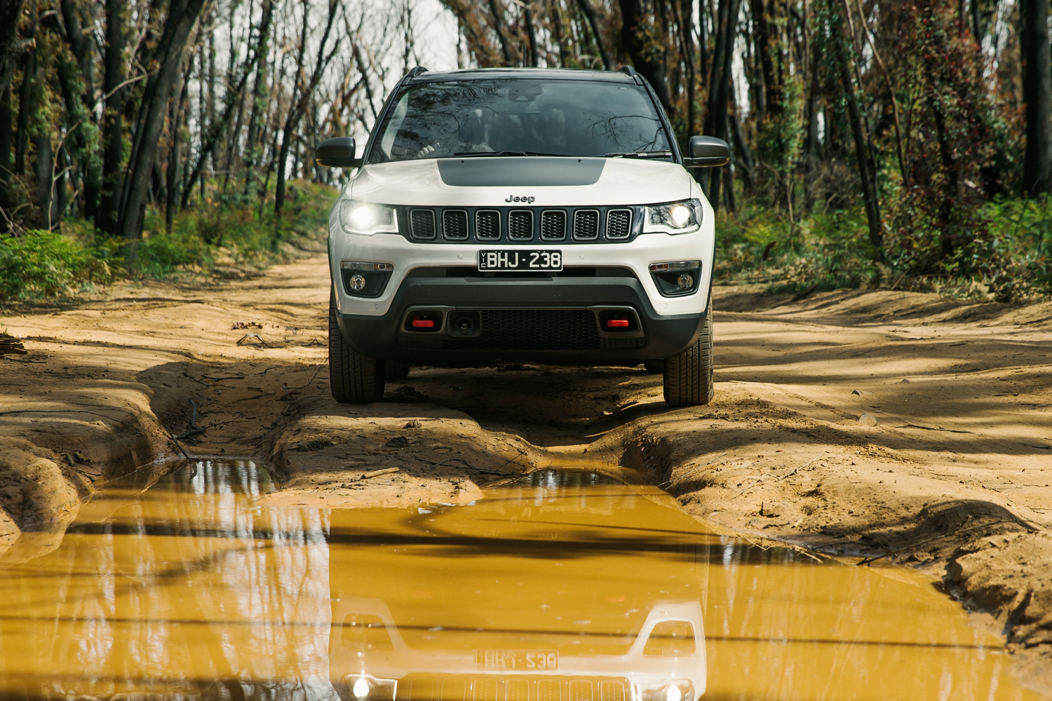Jeep-Compass-Trailhawk-Water