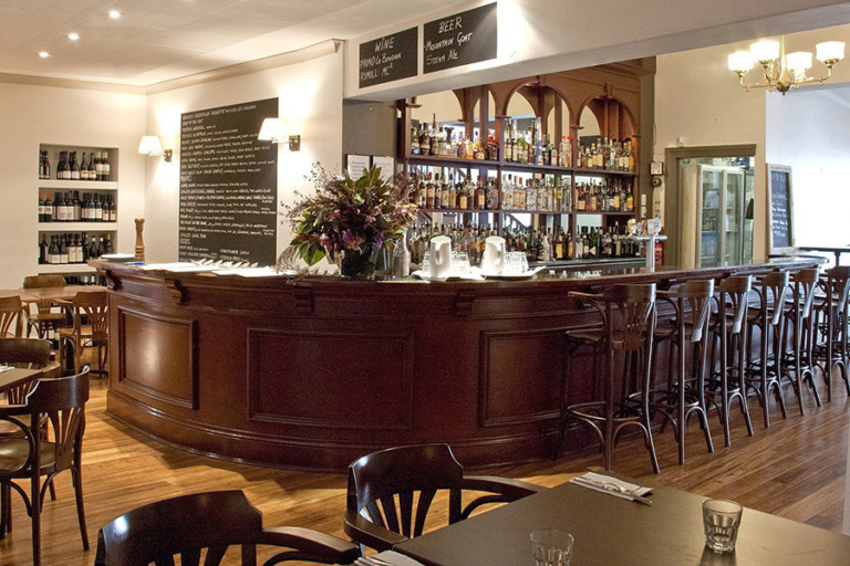 21 Best Pubs in Brisbane You Need to Visit Man of Many