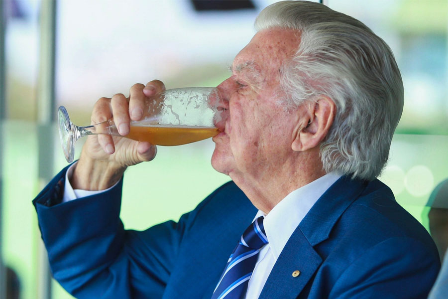 https://manofmany.com/wp-content/uploads/2020/12/Bob-Hawke-Sculling.jpg