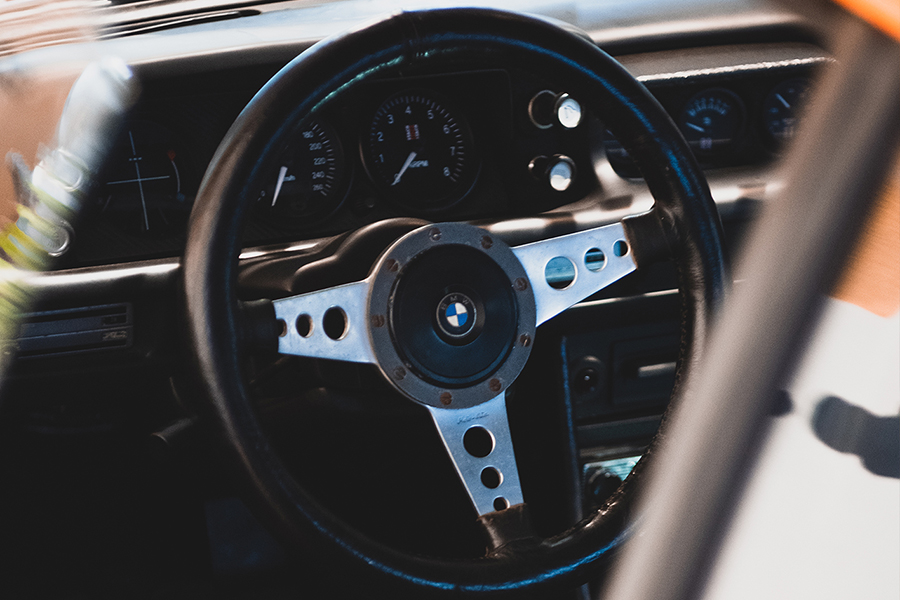 Deus Customs France BMW 2002 steering wheel