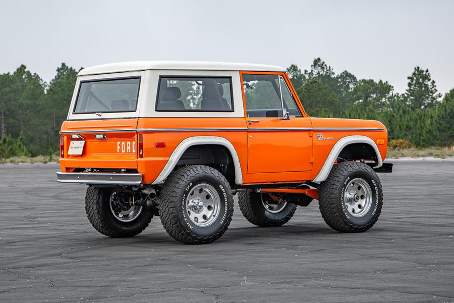 Pristine 1974 Ford Bronco up for Auction in Florida back side